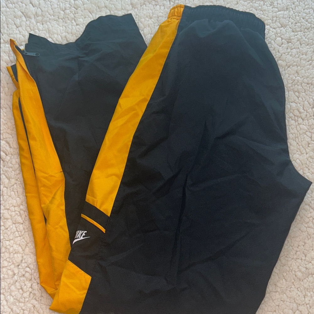 Nike Sportswear Youth Black with Yellow Stripes Windbreaker Pants XL 18-20
